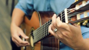 Read more about the article 30 Warm-up exercises for classical guitar to improve your technique